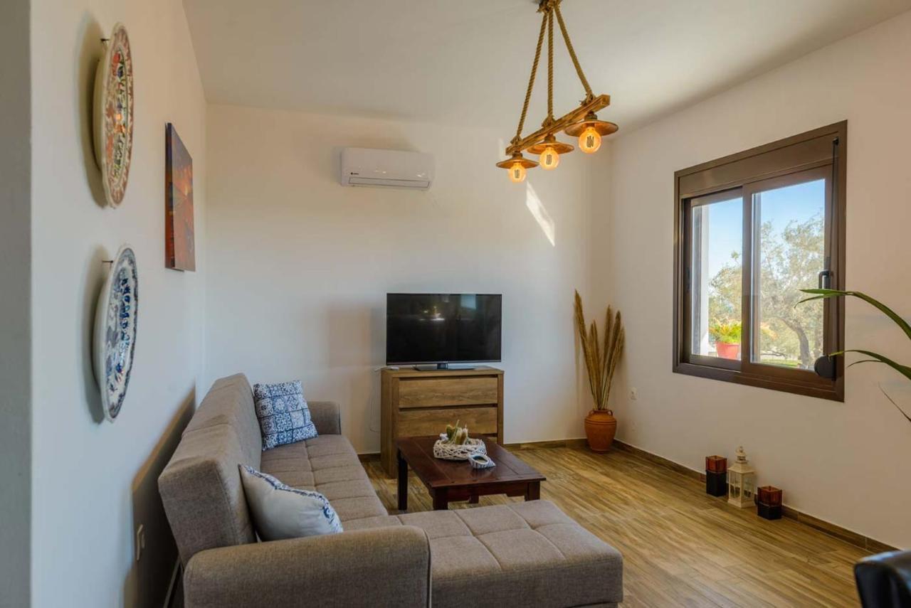 Blue Bay , Ground Floor Vila *