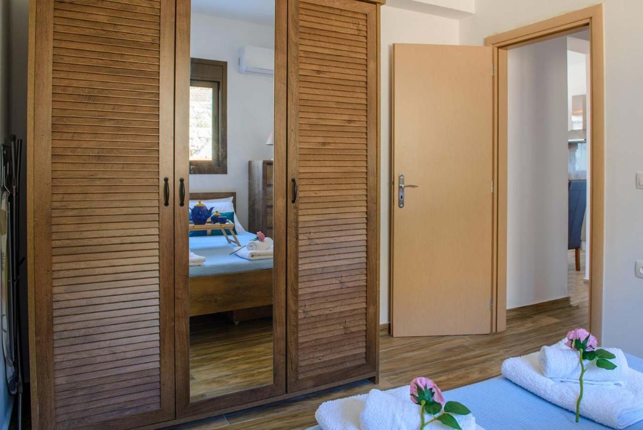 Blue Bay , Ground Floor Vila